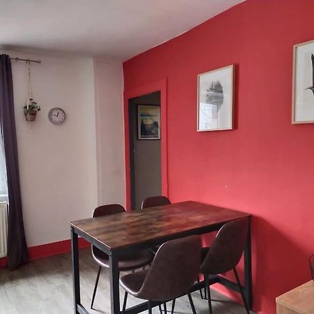 Charmant Appartement Au Calme Avec Parking ブザンソン エクステリア 写真