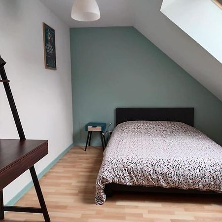 Charmant Appartement Au Calme Avec Parking ブザンソン エクステリア 写真