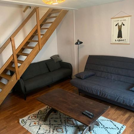 Charmant Appartement Au Calme Avec Parking ブザンソン エクステリア 写真